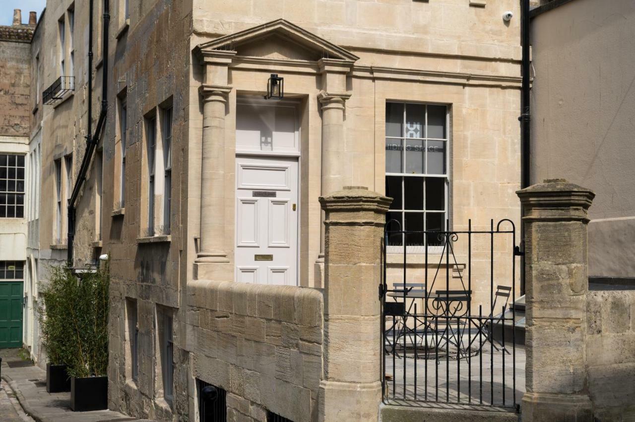 Hiding Space - Trim Street Apartments Bath Exterior foto